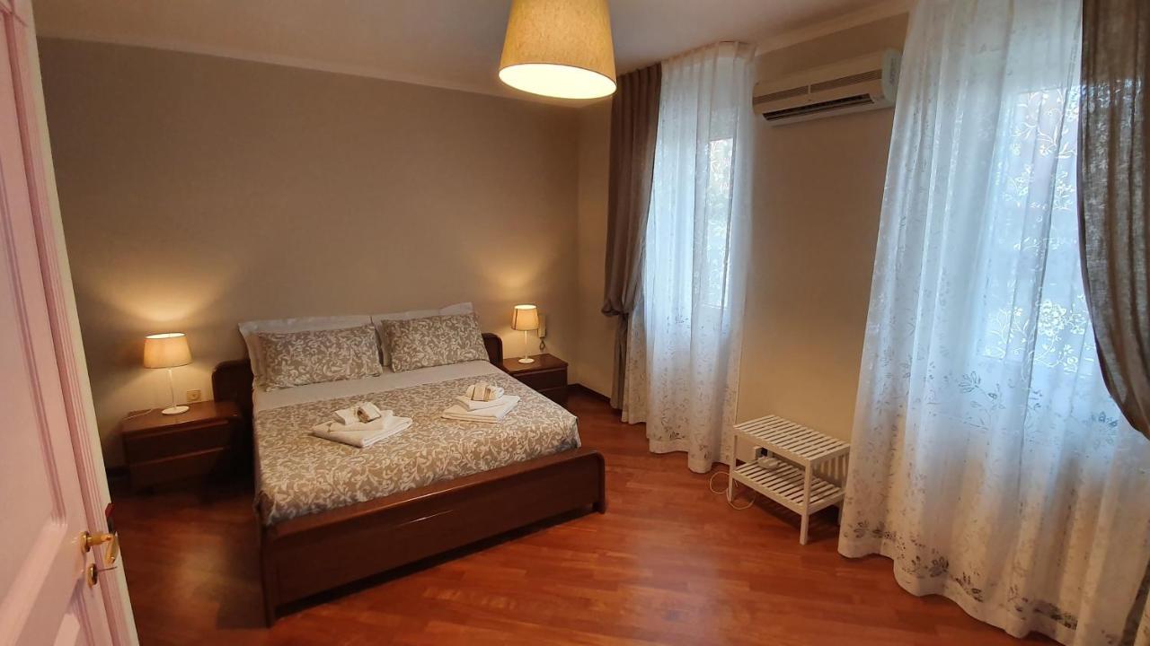 Casa De Amicis 18 Bed & Breakfast Монтескалиозо Екстериор снимка
